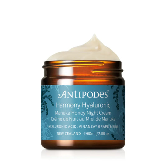 Harmony Hyaluronic Manuka Honey Night Cream 60 ml –
Kevyt, kiinteyttävä ja juonteita tasoittava yövoide